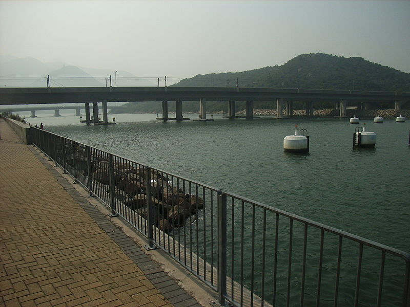 File:HK TC Tung Chung North Lantau Highway bridge.JPG