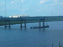 One of the twin span of Route 3 Hackensack008.JPG