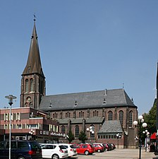 St. Antoniuskerk (1885) midden in Herten, met een door de Nederlandse orgelbouwer Flentrop gerenoveerd orgel