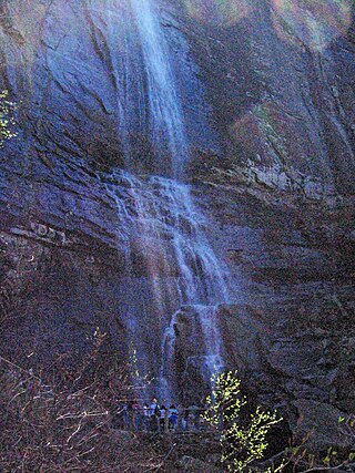 <span class="mw-page-title-main">Hickory Nut Falls</span> Waterfall in Rutherford County, North Carolina