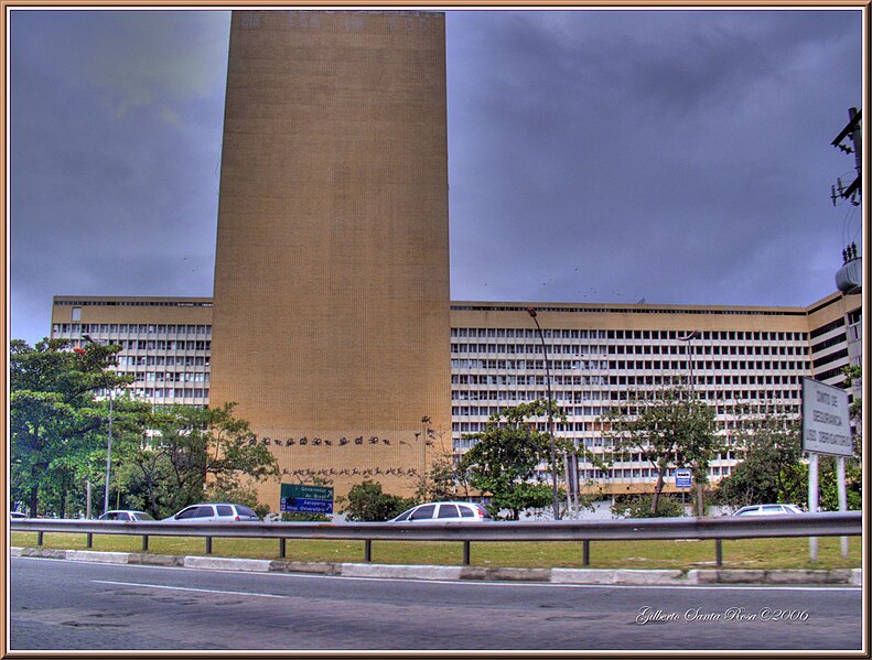 File:Hospital Universitário - HUCFF - UFRJ - Ilha do Fundão - Cidade Universitária.jpg