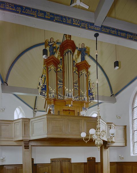 File:Interieur, aanzicht orgel, orgelnummer 627 - Heemstede - 20359350 - RCE.jpg