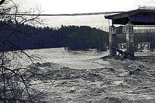 <span class="mw-page-title-main">Schoharie Creek Bridge collapse</span> 1987 bridge collapse in Montgomery County, New York