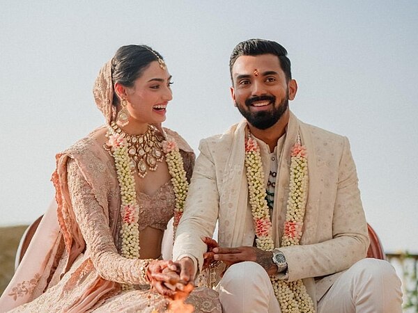 Rahul with his wife Athiya Shetty in 2023