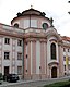 Kardinal-Preysing-Platz 8/10/12; Teil des ehemaligen Klosters de Notre Dame, dreigeschossiger barocker Mansarddachbau, 1719 und Folgejahre von Gabriel...