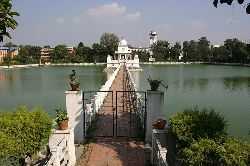 File:Kathmandu-Rani Pokhari-02-2007-gje.jpg