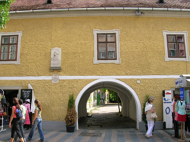 File:Keszthely house 1.jpg