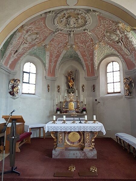 File:Kirche Oberweikertshofen 1.jpg