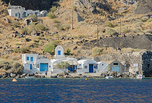 Cabanes de pêcheurs sur l'île de Thirassía (archipel de Santorin, Grèce). (définition réelle 3 217 × 2 170)