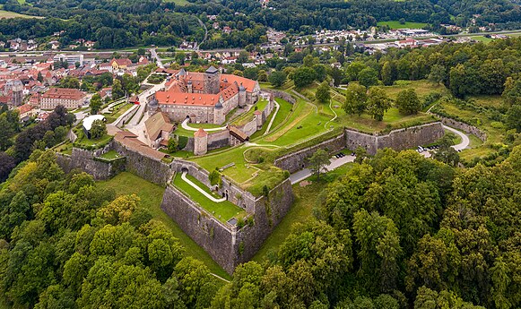 Aerial view of Rosenberg Fortress in Kronach Photographer: Ermell