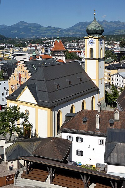 File:Kufstein, Veitskirche v SW, 4.jpeg