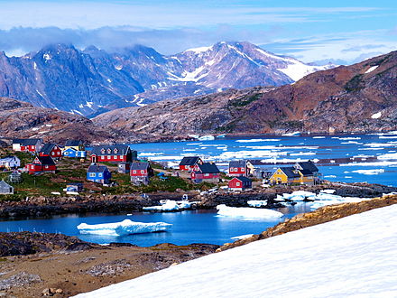 Panorama of Kulusuk in July 2006