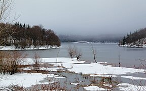 Lac de Laprade Basse en hiver.