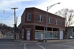 Lawler Motor Company binosi, Sent-Jozef, MO.jpg