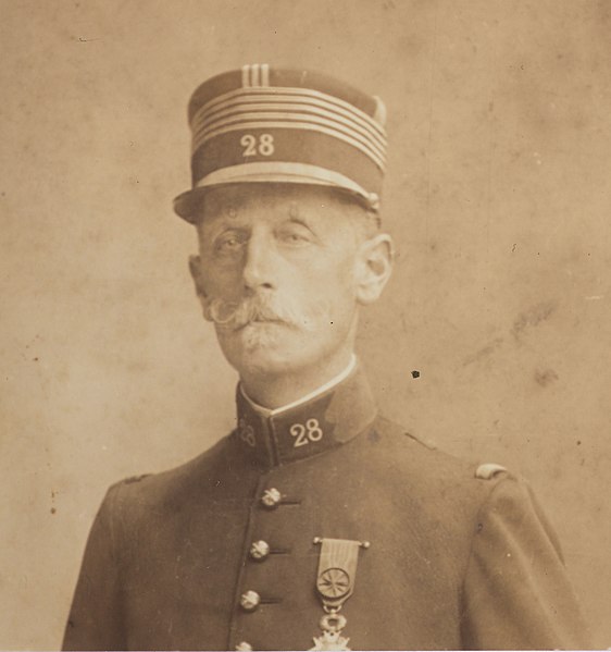 File:Le colonel Raoul Bérubé du 28e régiment d'artillerie (vers 1912).jpg