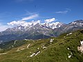 Le massif du mont blanc aout 2011 vu depuis le col du joly - panoramio.jpg