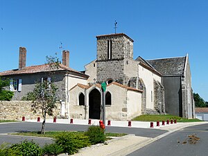 Lhoumois église (2).JPG