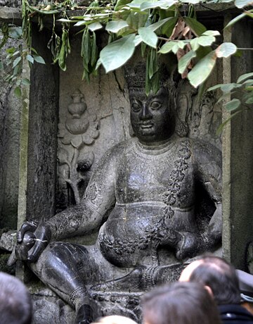 File:Lingyin temple 02.jpg