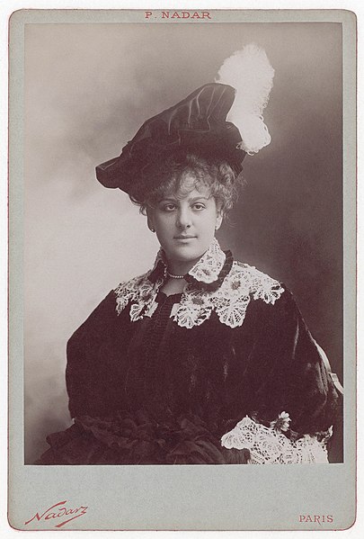 File:Lucy Arbell photographed by Paul Nadar.jpg