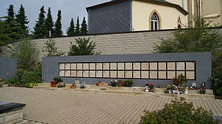 Luksemburg-Niederanven-Church-Cemetery-11ASD.jpg