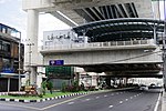 MRT Ta Phra istasyonu (Charansanitwong Rd. Görünümünden görünüm). Jpg