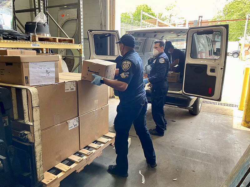 File:MTA Helps to Distribute State-Issued COVID-19 Testing Kits to Nursing Homes 05-18-20 -5 (49910497397).jpg