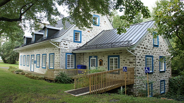 The Belle-Rivière Estate in Sainte-Scholastique, built in 1804