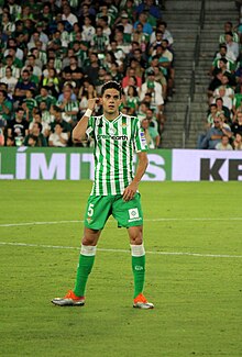 Marc Bartra, durante uma partida com o Real Betis Balompié.jpg