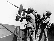 US-Marines mit Oerlikon 20-mm-Flak an Bord des Flugzeugträgers USS Enterprise, 1943