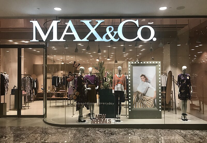 File:Max&Co., Indooroopilly September 2017.jpg