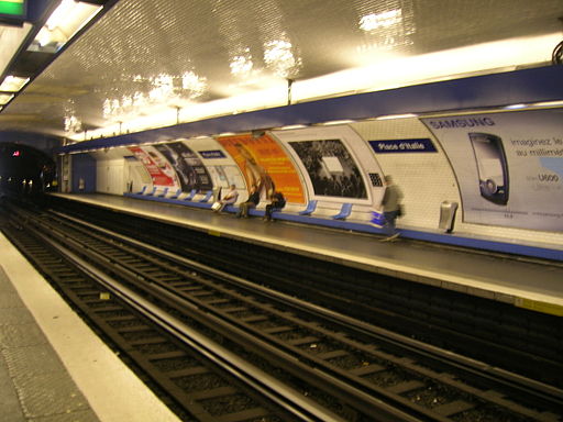 Metro 6 Place d Italie quais