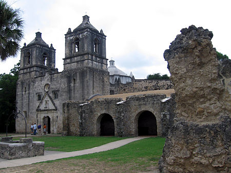 Tập_tin:Mission-Concepcion.jpg