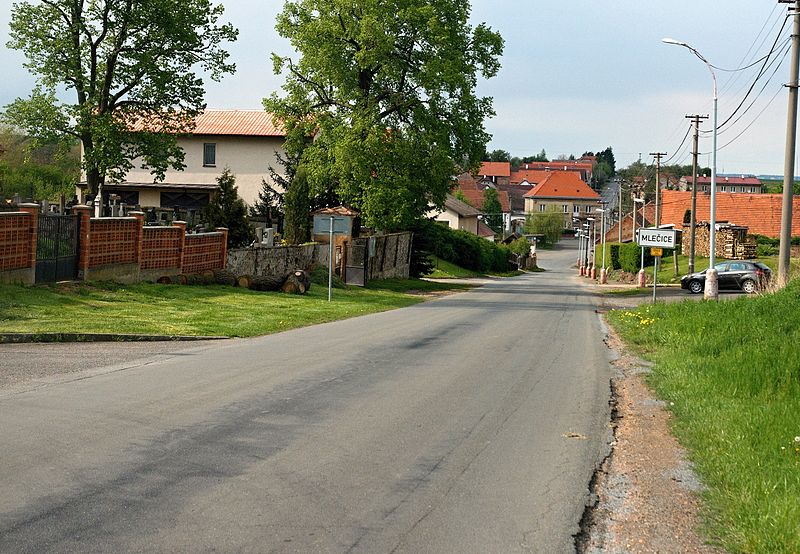 File:Mlečice3.jpg