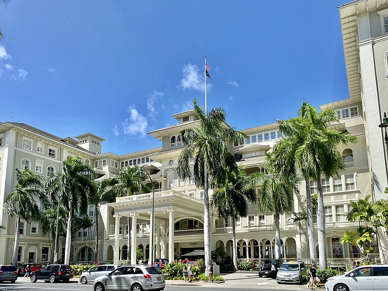File:Moana Hotel, Kalakaua Avenue, Waikiki, Honolulu, HI - 52272164117.jpg