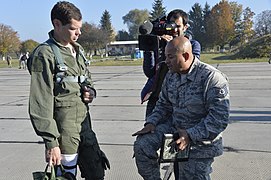 Telejournalist Hans Nichols, Sgt Ruben Madrigal