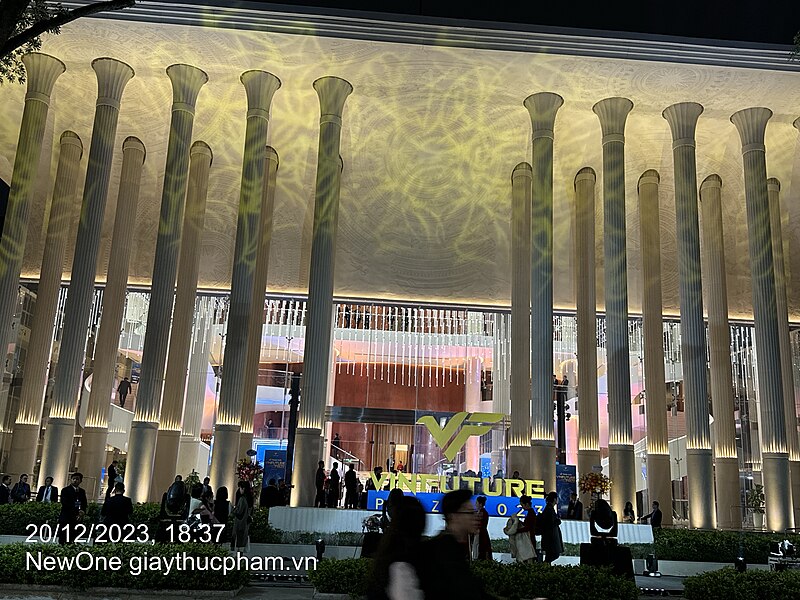 File:NewOne - VinFuture Prize 2023 at Ho Guom theatre 03.jpg