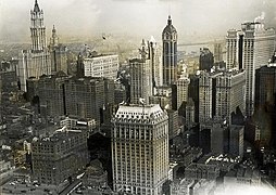 Luftfoto 1919 af samme del af Manhattan som på Queen Mary-billedet.