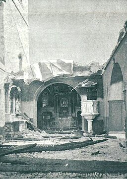 Notranjost razvalin romarske cerkve na Sv. Višarjih