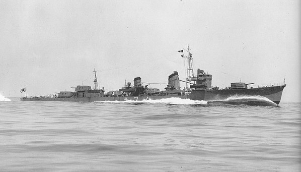 Nowaki underway on 19 April 1941