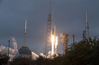 OA-4 Cygnus AtlasV lansering (2015-3502).jpg