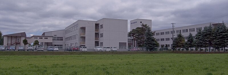 File:Obihiro Kita High School.jpg