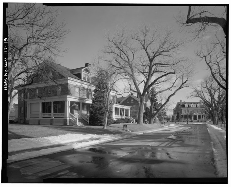 File:Officers quarters around St. Mihiel parade Ground, showing, left to right, buildings 70 through 73. View to northeast. - Fort David A. Russell, Randall Avenue west of First HABS WYO, 11-CHEY,8-19.tif