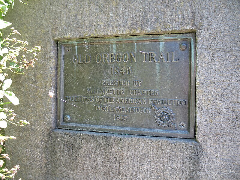 File:Oregon Trail marker in Oregon City.jpg