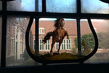 A window overlooking the courtyard in the museum Oudemannenhuis thans Frans Hals Museum 2012-09-22 19-24-22.jpg