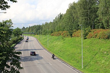 Le parc de Pakila vu du pont piétonnier sur le Kehä I.