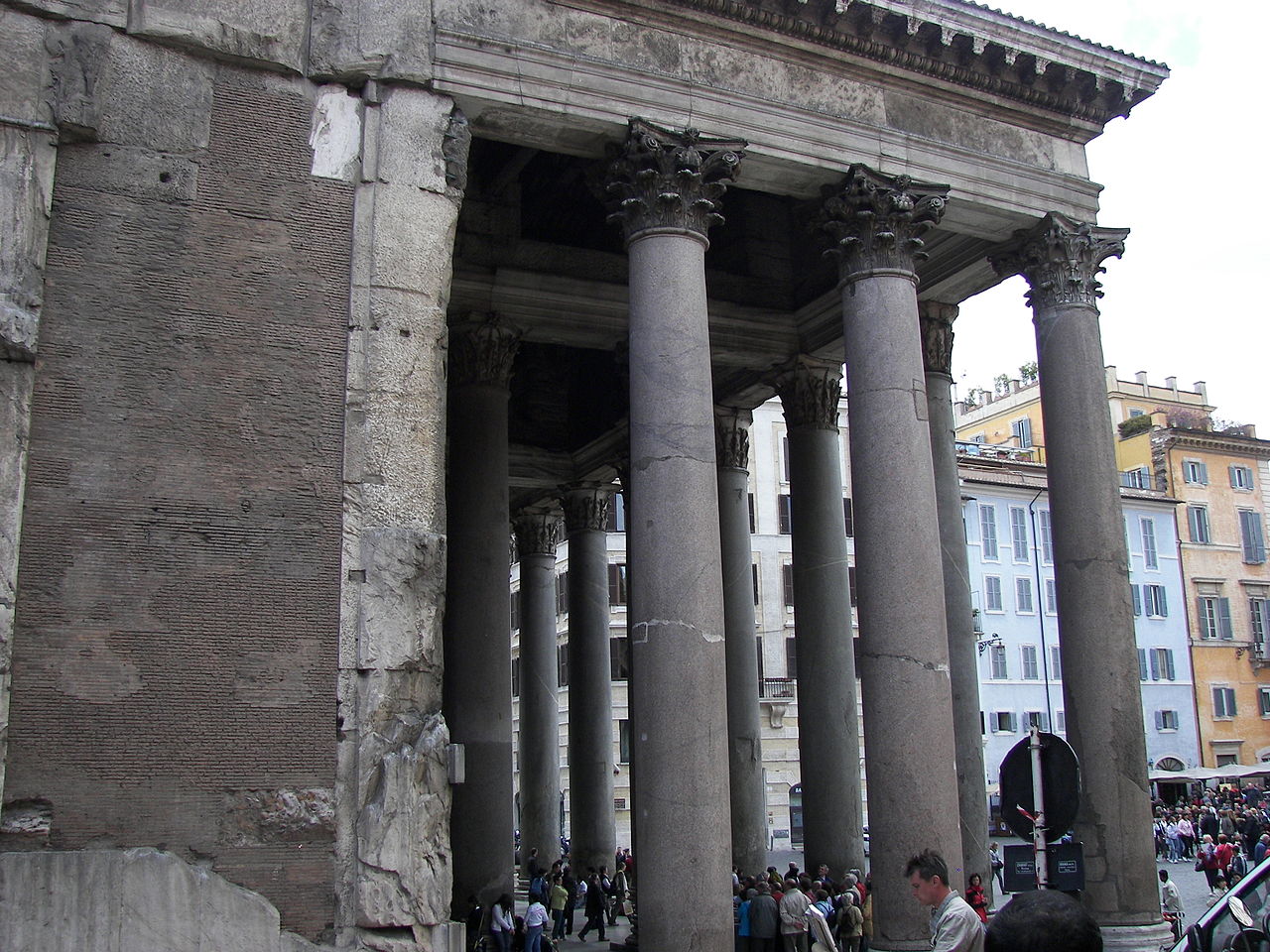 Italie : Places et fontaines de la Rome baroque 1280px-Pantheon_%28Rome%29_E_6