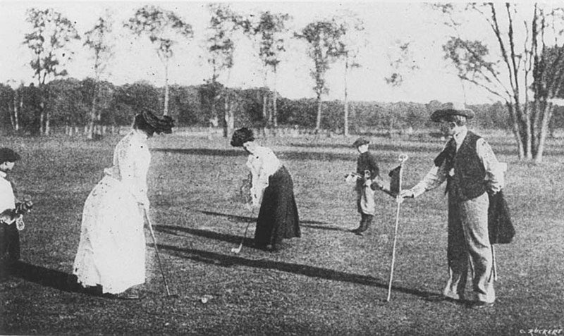 File:Paris 1900 - Golf - Two competitors next to the same hole (cropped).jpg