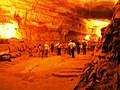 Bên trong hang Phong Nha