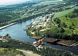 Luchtfoto van de haven van Chvaletice