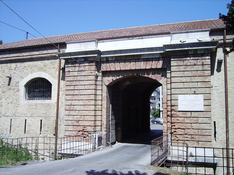 File:Porta Santo Stefano-Ancona.jpg